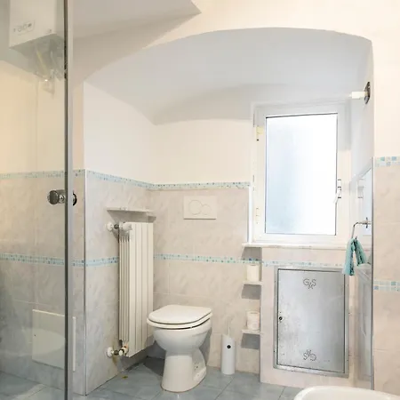 Apartment House In Center 2 - Affitti Brevi Italia Genoa